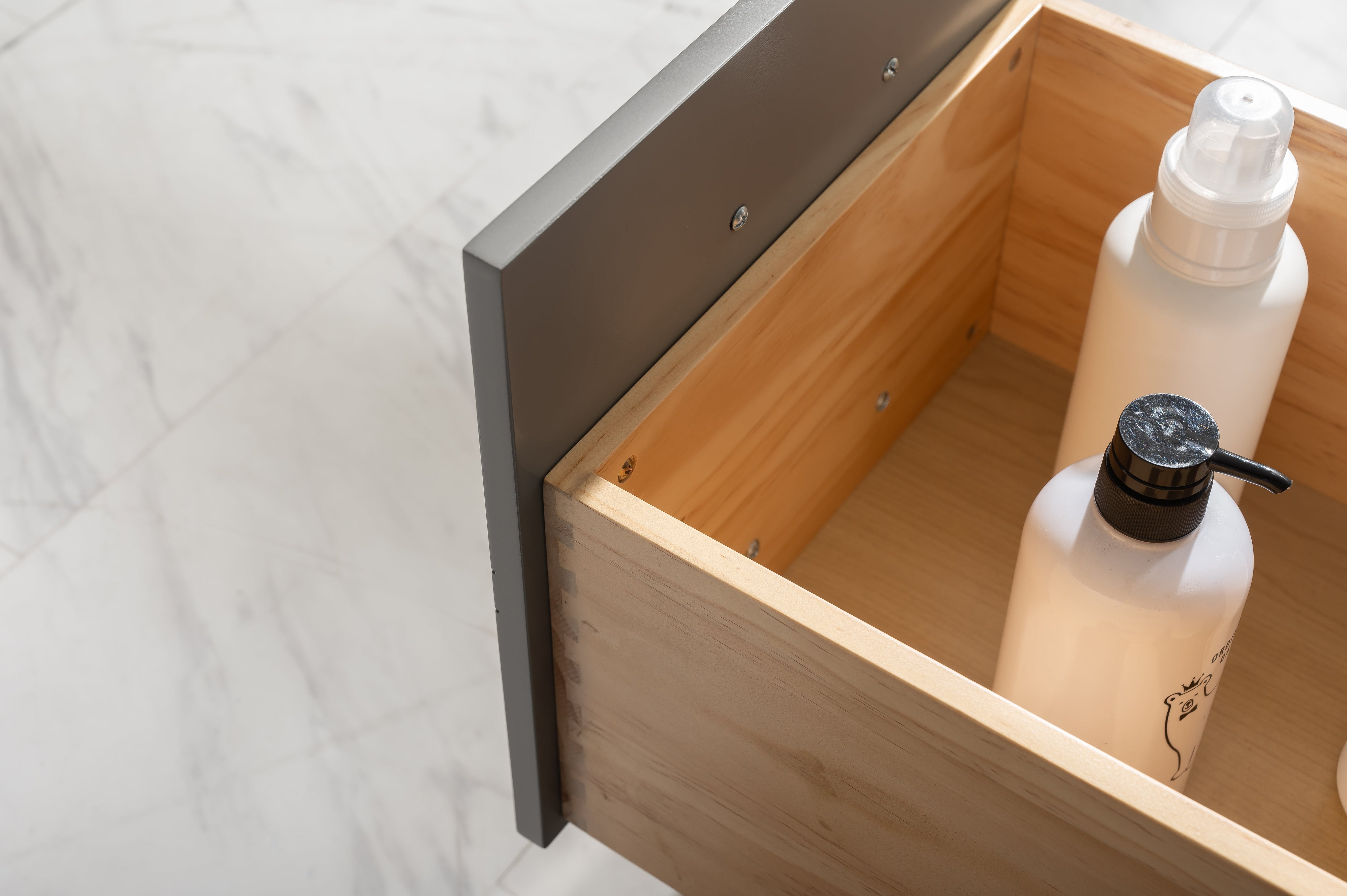 Valentino 42" Single Sink Vanity with White Quartz Top-Frovial