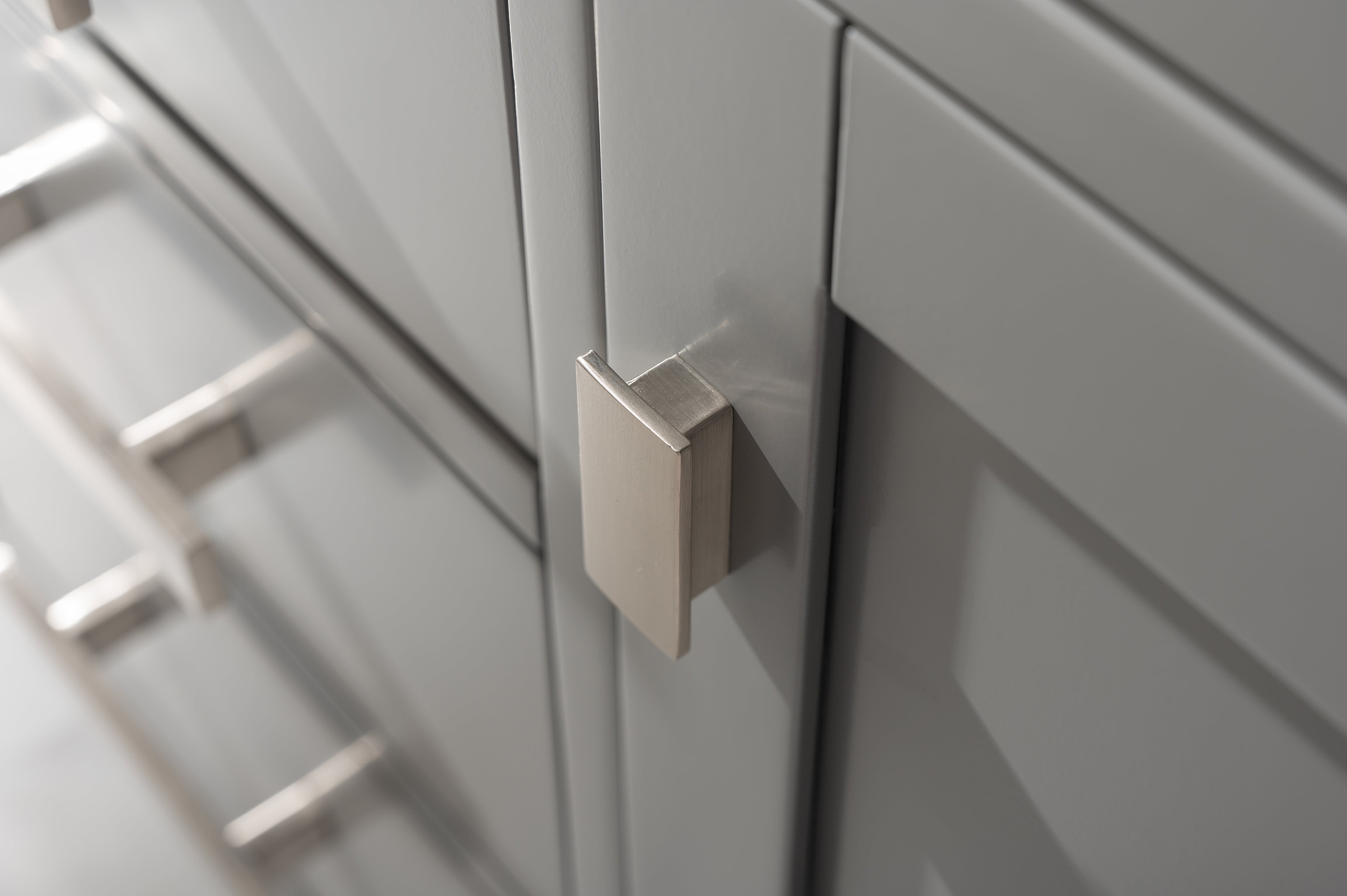 Valentino 42" Single Sink Vanity with White Quartz Top-Frovial